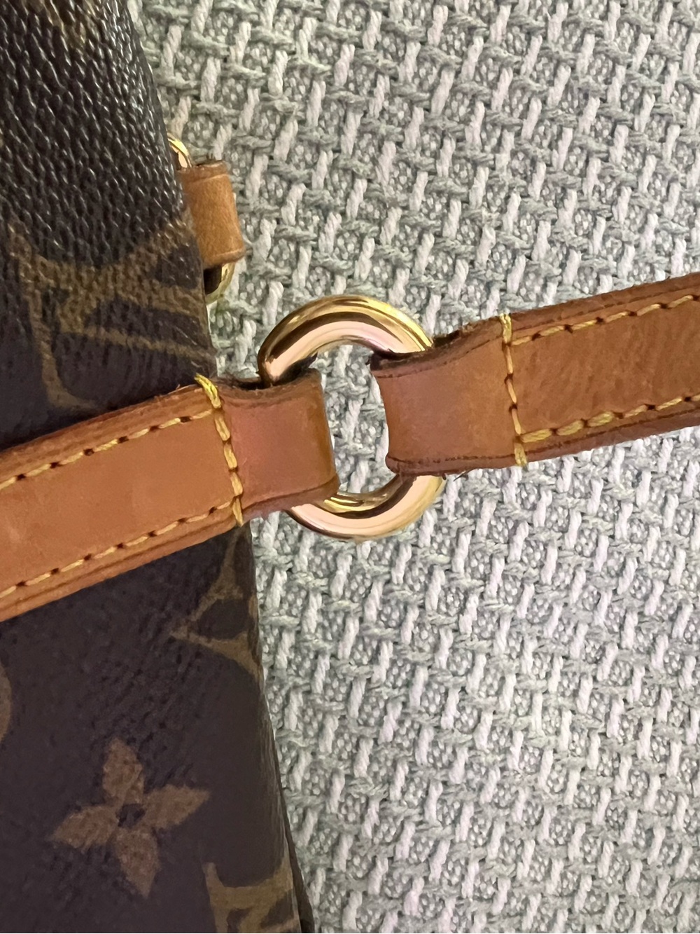 Louis Vuitton Large Brown Monogram Canvas Shoulder Bag with Tan Leather Trim - Picture 14 of 16